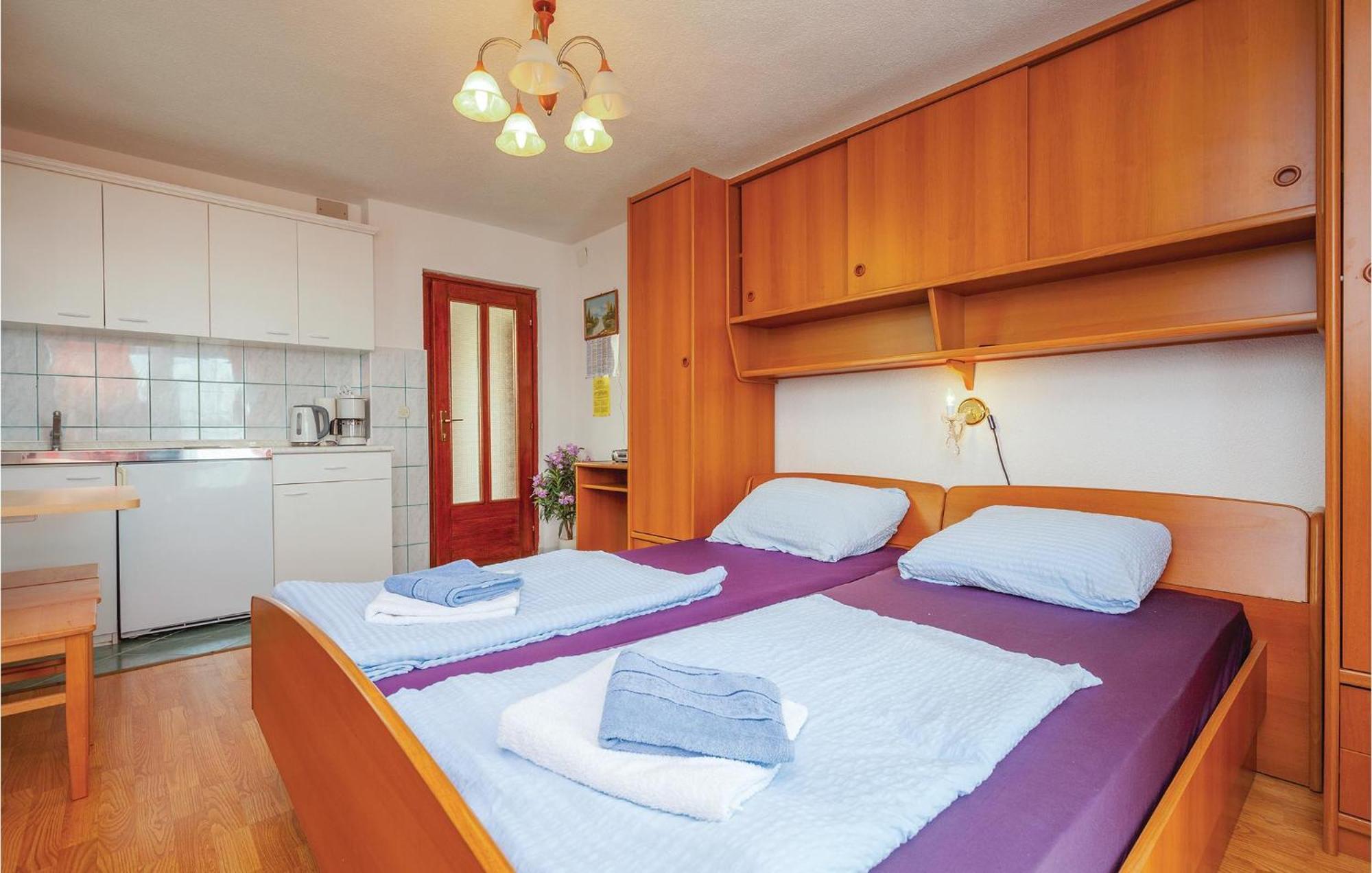 Nice Apartment In Crikvenica With Kitchen Exterior photo